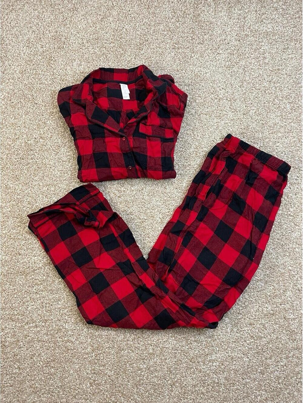 Stars Above Red and Black Two Piece Flannel Pajama Set Size Small